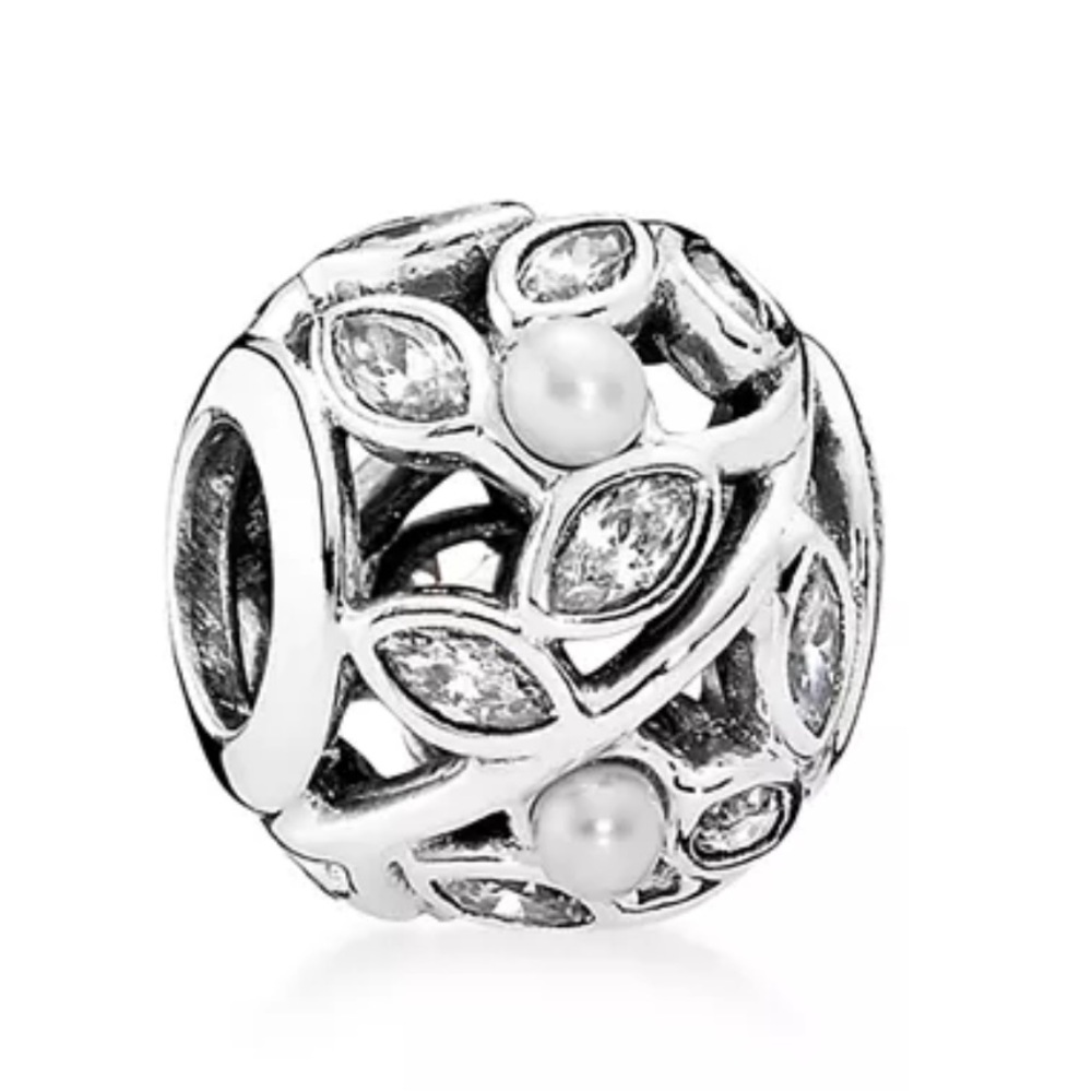 Pandora Luminous Leaves Retired Charm